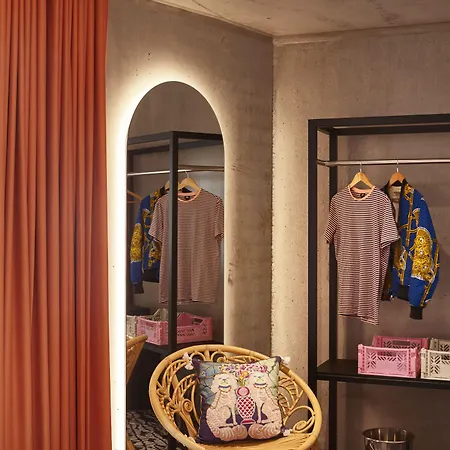 ماما شيلتر فندق ليل